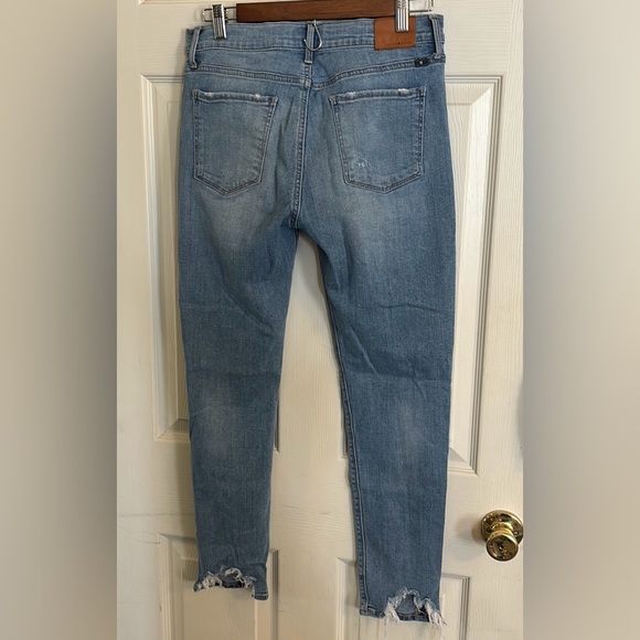 Lucky Brand Brooke Skinny Capris Size 30/10 - Picture 3 of 15